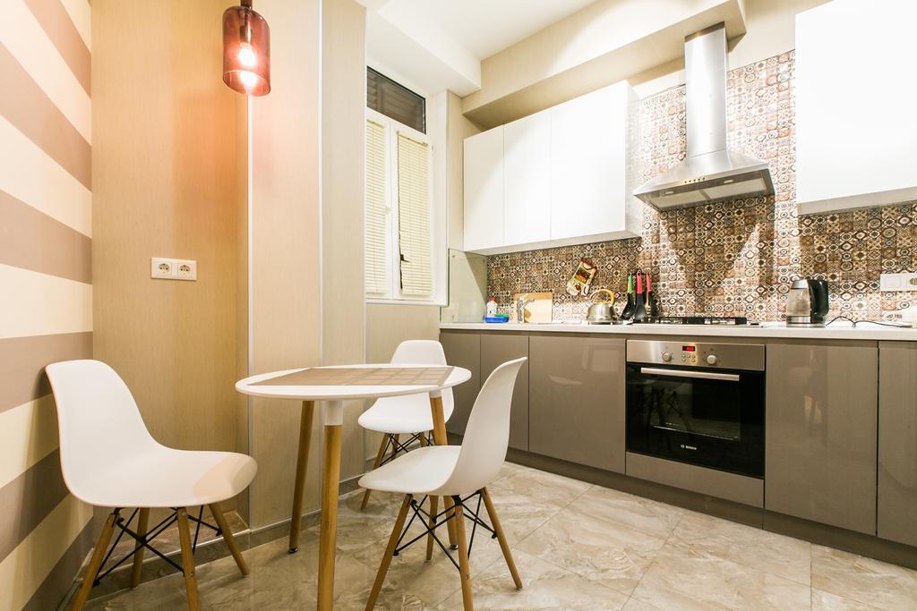 Sweet Home 3 At Freedom Square Tbilisi Exterior foto